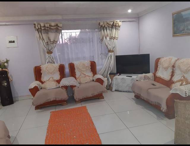 2 BEDROOM HOUSE FOR SALE IN SOSHANGUVE T